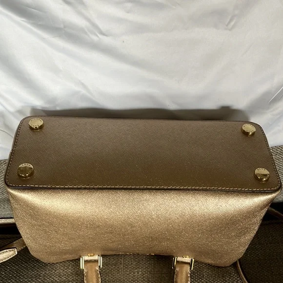 Michael Kors Satchel Saffiano Leather - Picture 4 of 6